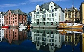 Hotel Brosundet Alesund Norway